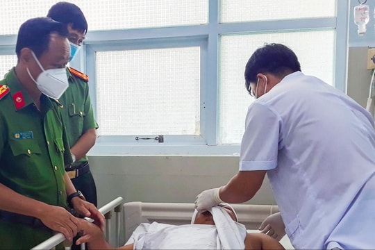 Tạm giữ 14 nghi can vụ thiếu tá công an bị chém nhập viện cấp cứu