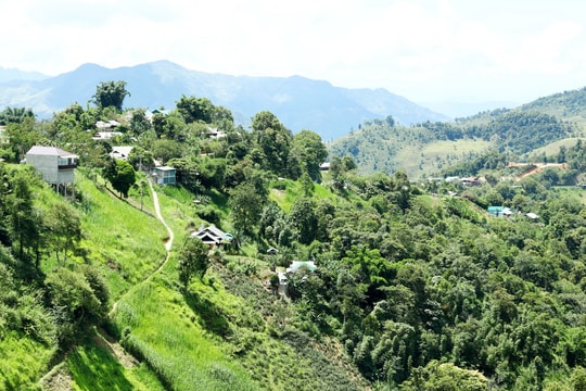 Những nỗ lực vận động đồng bào ở vùng biên Kỳ Sơn không theo 'đạo lạ' 