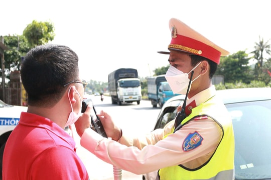 Nghệ An sẽ xử lý nghiêm trách nhiệm liên đới của người đứng đầu cơ quan, đơn vị nếu có cán bộ, đảng viên vi phạm ATGT, nhất là nồng độ cồn