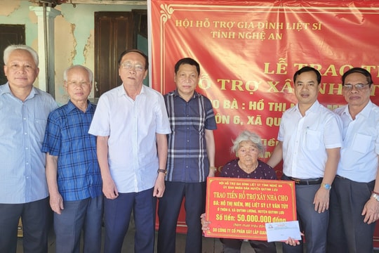 Hội Hỗ trợ gia đình liệt sĩ tỉnh Nghệ An trao 50 triệu đồng xây dựng nhà tình nghĩa tại Quỳnh Lưu