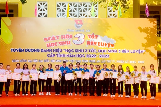Tuyên dương danh hiệu ‘Học sinh 3 tốt, Học sinh 3 rèn luyện’ cấp tỉnh năm học 2022-2023