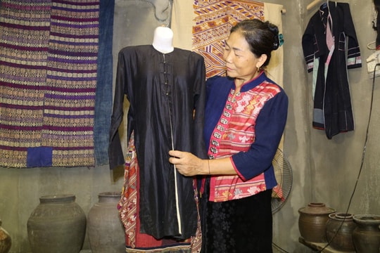 Phòng trưng bày cổ vật đặc biệt của bà mế người Thái