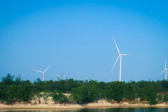 Nghệ An phát triển các dự án điện gió tại thị xã Hoàng Mai và huyện Nam Đàn