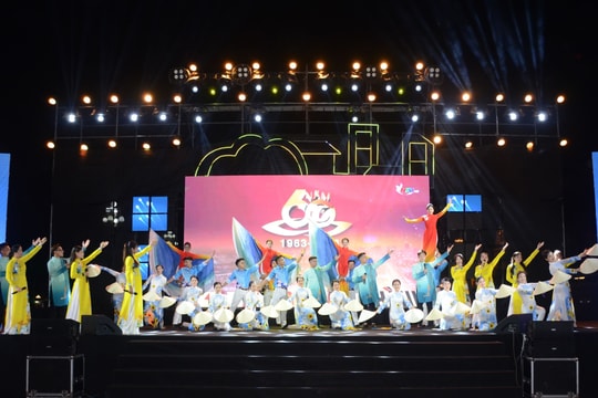 Bế mạc và trao giải Liên hoan nghệ thuật quần chúng thành phố Vinh năm 2023