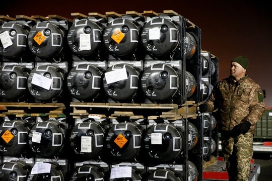 Đại tá Mỹ chỉ ra NATO đang duy trì 'trò chơi' nguy hiểm với Nga