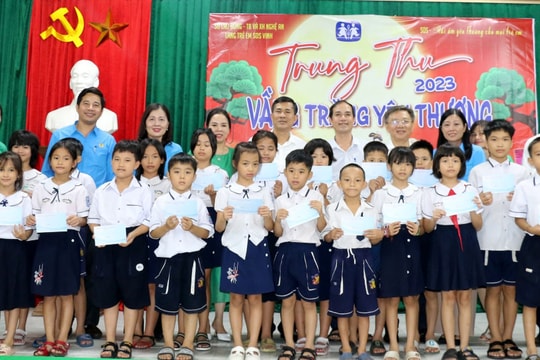 Sở Giáo dục và Đào tạo vui Tết Trung thu với Làng trẻ em SOS Vinh