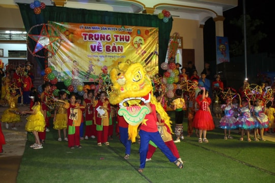 Mang Trung thu đến với trẻ em vùng cao Quỳ Châu