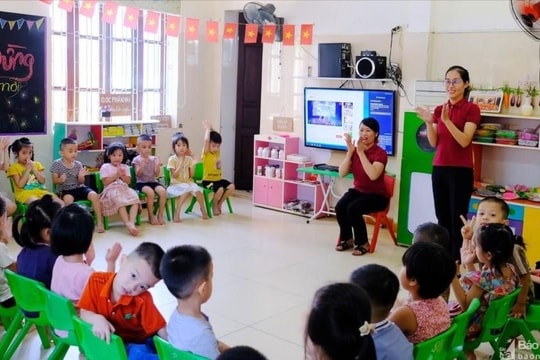 Băn khoăn chênh lệch lương giáo viên mầm non với phổ thông, Bộ Giáo dục - Đào tạo nói gì?