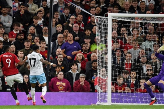 Văn Toàn lần đầu trải lòng về những khó khăn ở Hàn Quốc; MU thắng tưng bừng ở cúp Liên đoàn Anh