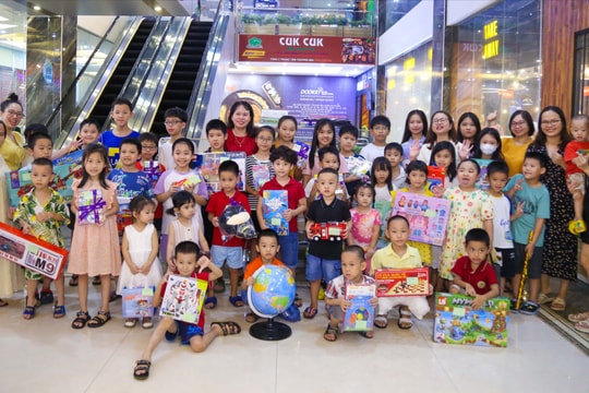 Báo Nghệ An tổ chức Đêm hội Trung thu cho các cháu thiếu nhi