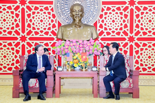 Chủ tịch UBND tỉnh Nguyễn Đức Trung tiếp Đại sứ đặc mệnh toàn quyền Hoa Kỳ tại Việt Nam