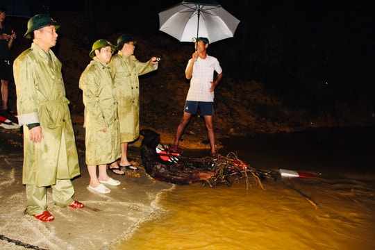 Lãnh đạo huyện Thanh Chương kiểm tra công tác phòng, chống mưa lũ