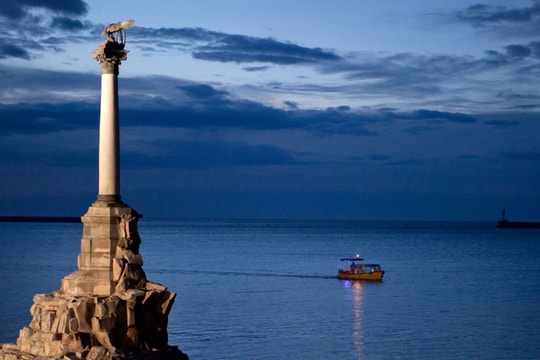 NATO tăng nhiều chuyến bay do thám gần Crimea 