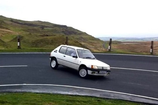 Làm gì khi xe mất kiểm soát?