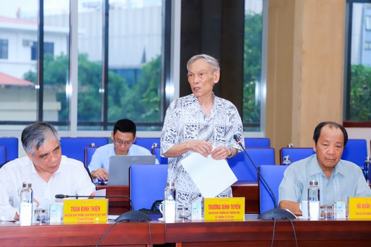 Lãnh đạo tỉnh Nghệ An làm việc với Tổ Tư vấn kinh tế - xã hội về triển khai Nghị quyết số 39 của Bộ Chính trị