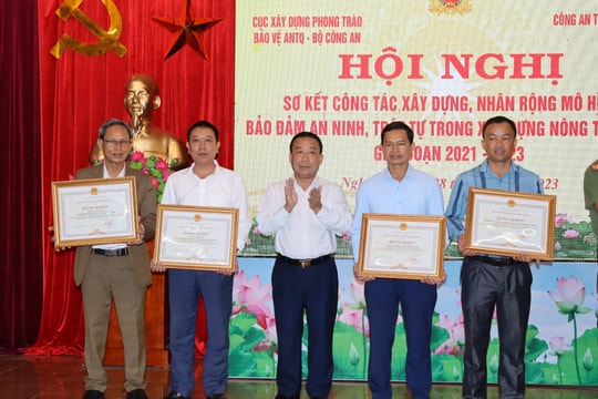 Lắng nghe, nắm bắt thông tin từ quần chúng nhân dân là yếu tố quan trọng để bảo vệ an ninh, trật tự trên địa bàn