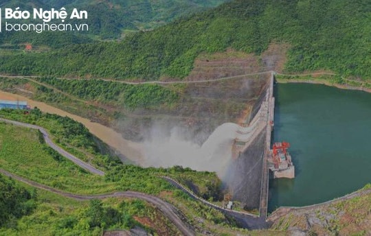 Vận hành hạ mực nước hồ Bản Vẽ về mức cao nhất trước lũ 