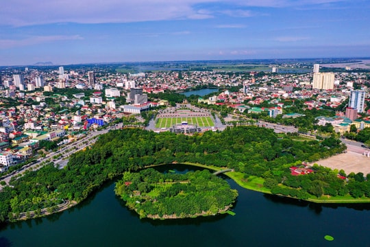 Thành Vinh 'thay áo mới' chào đón sinh nhật lần thứ 60