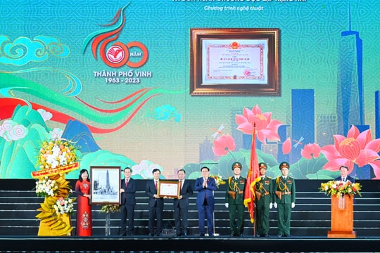Thành phố Vinh long trọng kỷ niệm 60 năm thành lập, 235 năm Phượng Hoàng Trung Đô, đón nhận Huân chương Độc lập hạng Nhì