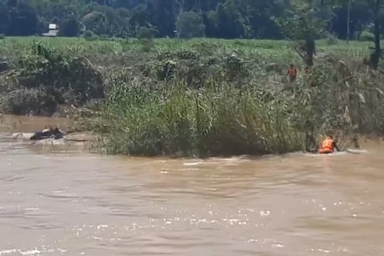 Tìm thấy thi thể học sinh bị nước cuốn sau gần 3 ngày mất tích