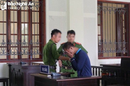 Câu chuyện buồn của người vợ 'một nách 7 con' khi chồng lĩnh án vì giết người