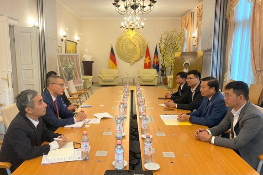 Lãnh đạo tỉnh thăm, làm việc với Đại sứ quán Việt Nam tại Cộng hòa Liên bang Đức