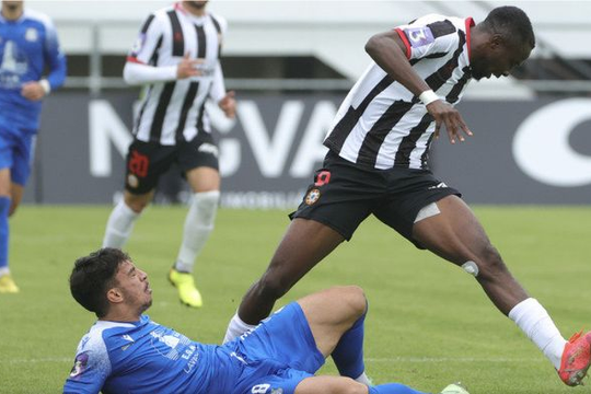 Ngoại binh đang thử việc của Sông Lam Nghệ An: Từng so tài với tiền đạo trị giá 50 triệu Euro