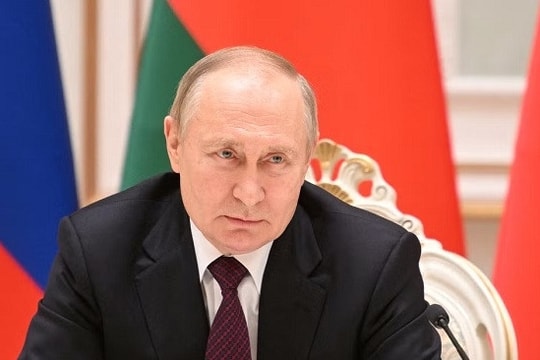 Tổng thống Putin cho rằng thế giới dần thoát khỏi mô hình độc tài về kinh tế và tài chính