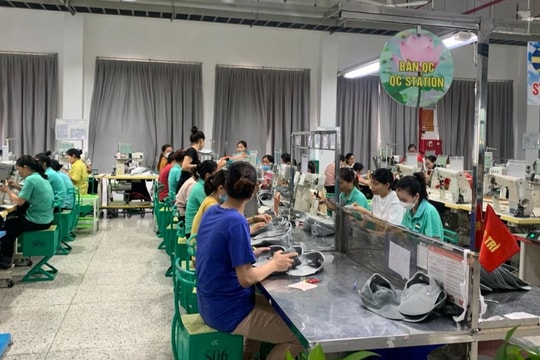 Tỉnh uỷ Nghệ An chỉ đạo kịp thời giải quyết đình công tại Công ty TNHH Viet Glory (Diễn Châu)