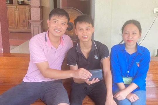 Nhặt được hơn 7 triệu đồng, 2 học sinh dân tộc Thái trả lại người đánh rơi