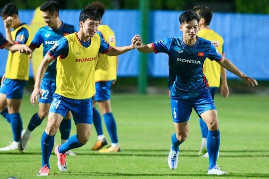 Chốt danh sách tuyển Việt Nam đá giao hữu; Bellingham cân bằng kỷ lục của Ronaldo