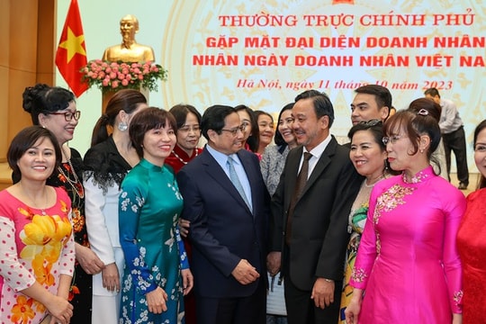 Thủ tướng Phạm Minh Chính: Chính phủ cam kết là 'điểm tựa' cho doanh nhân Việt Nam