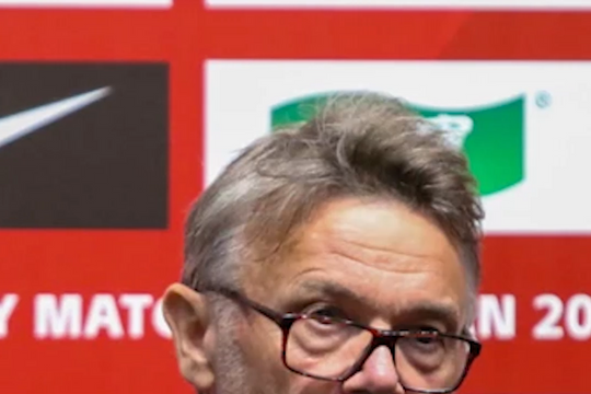 HLV Philippe Troussier cố gắng thay đổi triết lý của tuyển Việt Nam 