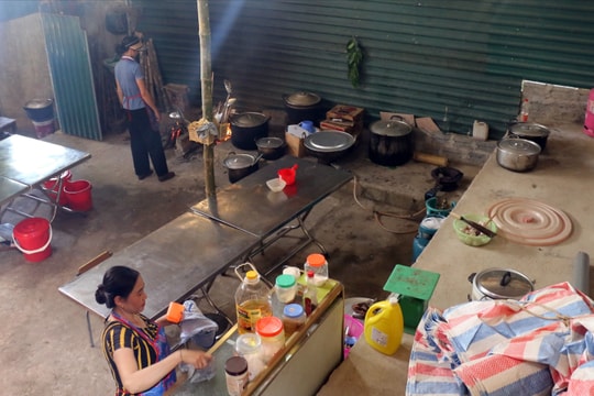 Giải pháp nào gỡ khó trong thực hiện mô hình trường tiểu học bán trú ở Nghệ An?