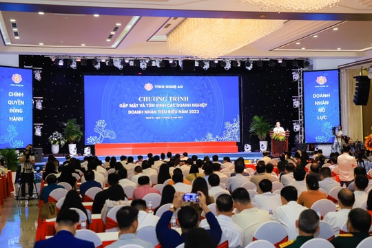 Nâng tầm vị thế doanh nghiệp - doanh nhân trong sự nghiệp xây dựng và phát triển đất nước