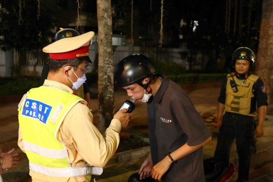 Xử phạt gần 45 tỷ đồng với 11.587 trường hợp vi phạm nồng độ cồn