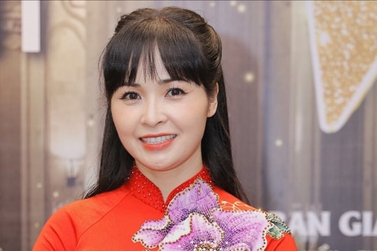 Ca sĩ Trang Nhung vắng bóng showbiz vì sinh 4 con và quản lý 5 công ty