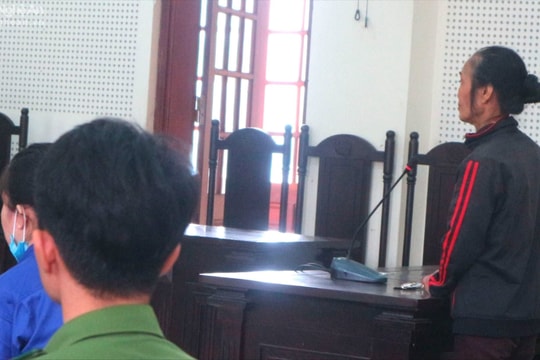 Nỗi lòng người mẹ nghèo vay tiền trả nợ thay con gái