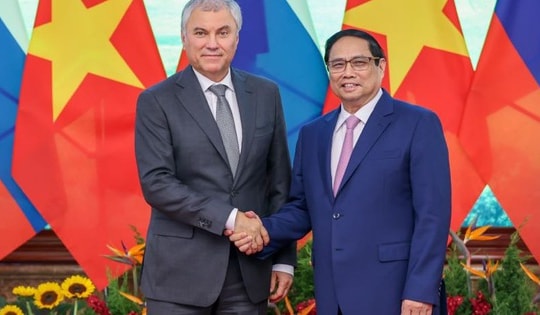 Thủ tướng Phạm Minh Chính hội kiến Chủ tịch Duma Quốc gia Quốc hội Liên bang Nga