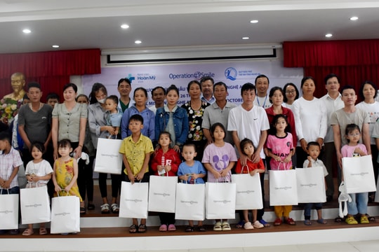 150 trẻ khuyết tật được khám, phẫu thuật nhân đạo tại Nghệ An