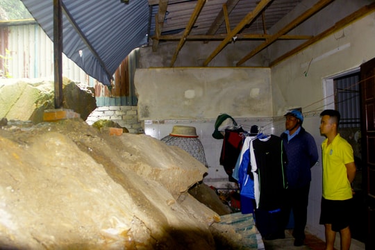 Nhiều hộ dân dưới chân núi Quyết thấp thỏm lo sạt lở khi mùa mưa bão đến