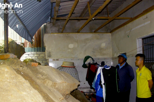 Mùa mưa bão đến, nhiều hộ dân dưới chân núi Quyết thấp thỏm lo sạt lở 