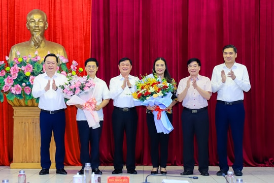 Ban Thường vụ Tỉnh ủy Nghệ An gặp mặt cán bộ nghỉ hưu theo chế độ