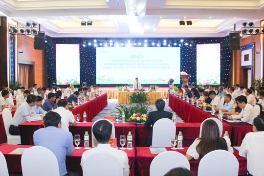 Vấn đề ngập úng, xử lý nước thải 'làm nóng' hội nghị các đô thị vùng Bắc Trung Bộ