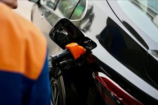 Nguyên nhân và cách xử lý ô tô bị hao xăng bất thường