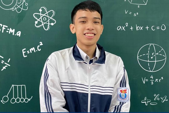 Nam sinh giành 2 giải Nhất tại Kỳ thi học sinh giỏi tỉnh lớp 12