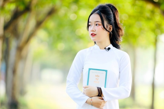 Khát khao lan tỏa tri thức của nữ sinh là Đại sứ Văn hóa đọc Nghệ An năm 2023