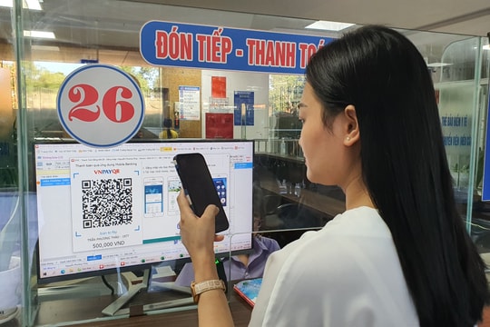 Thanh toán qua mã 'QR động' dần phổ biến tại nhiều bệnh viện ở Nghệ An 