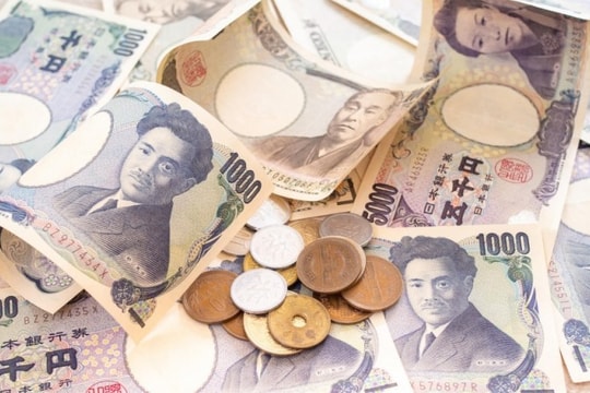 Tỷ giá Yen Nhật tiếp đà giảm sâu; Giá USD chưa có dấu hiệu hạ nhiệt