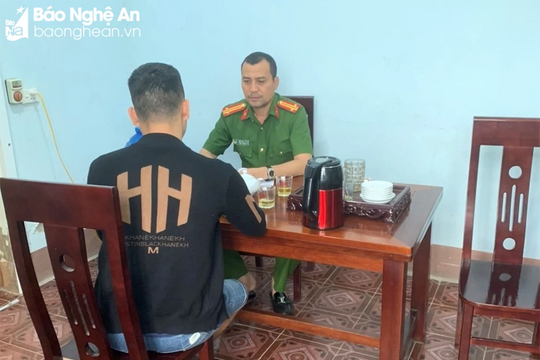 Người đàn ông dính chiêu lừa ‘làm nhiệm vụ, nhận iPhone 15’